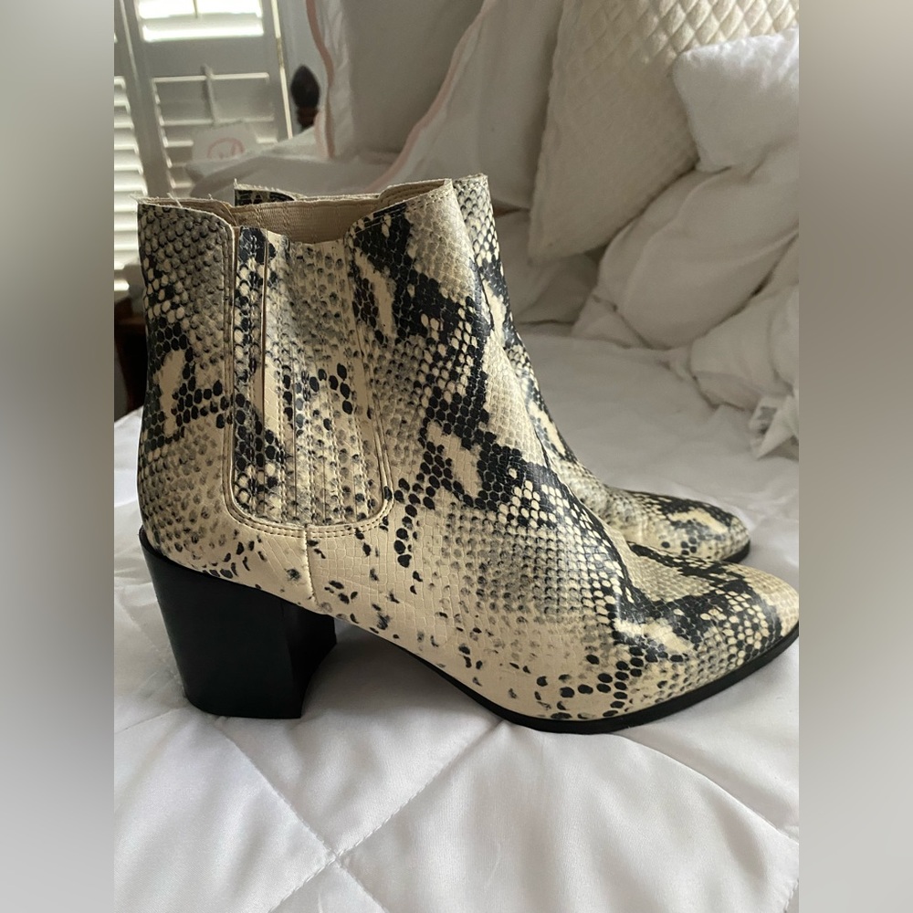 Steve Madden Snake Skin Boots!